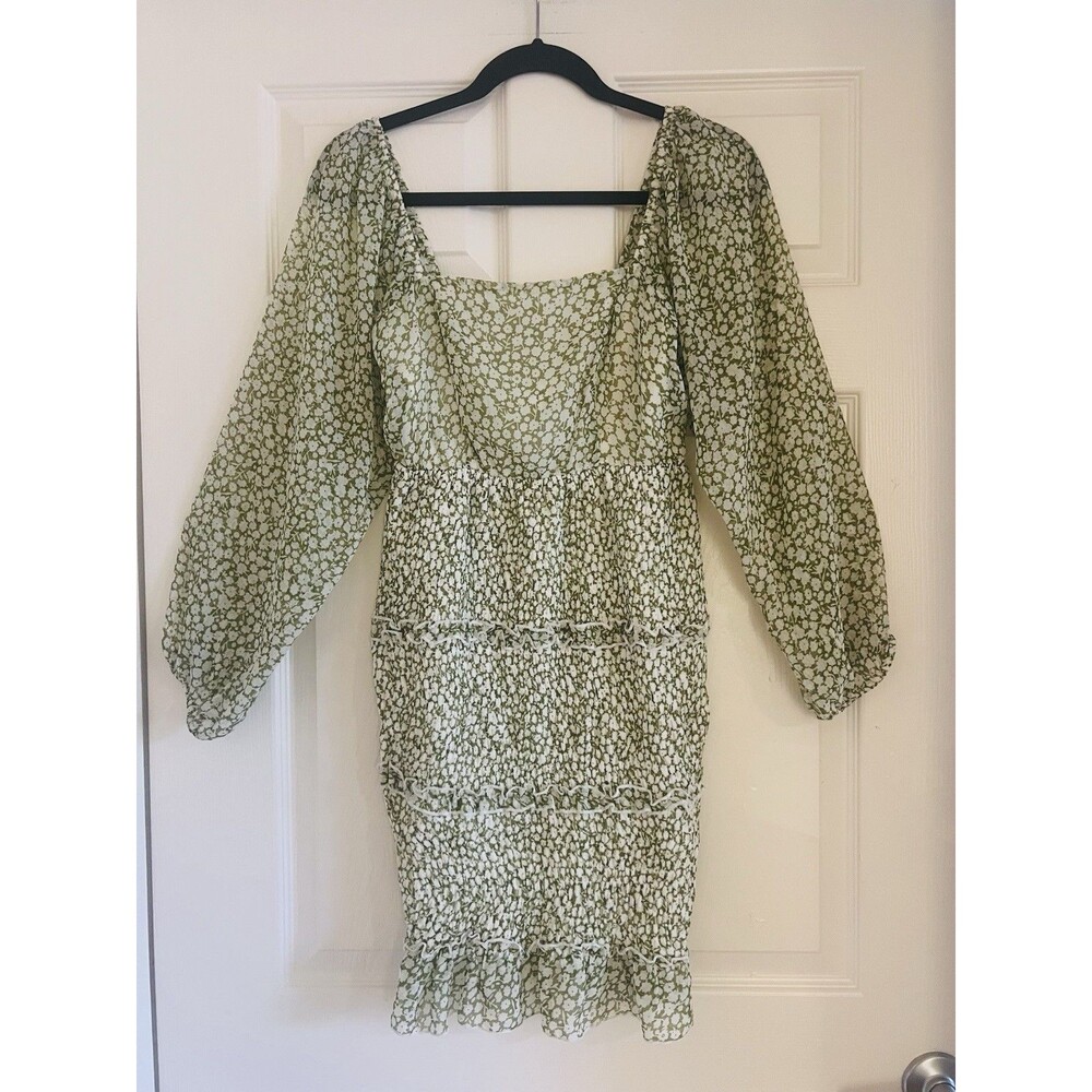 Sim & Sam Green Floral Smocked Knee Dress S Peasant Milkmaid Cottagecore EUC
